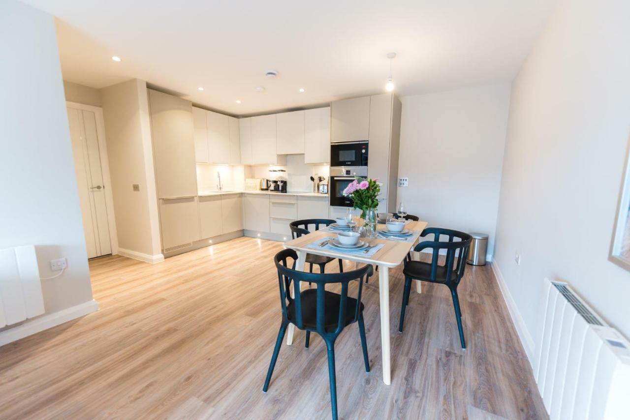 5 Star Brand New City Centre Apartment Белфаст Екстериор снимка
